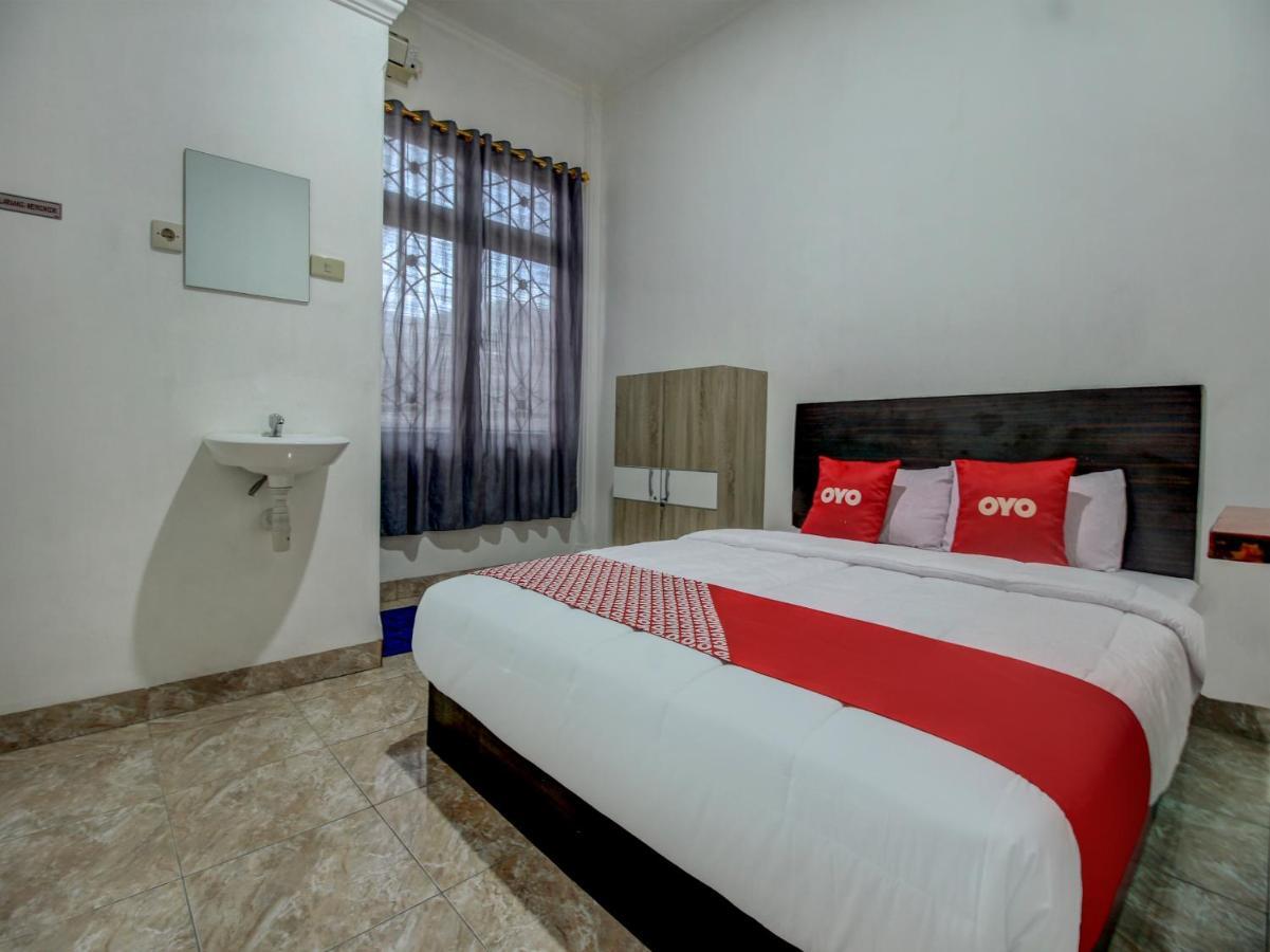 Super Oyo 90224 Palembang Residence Exterior foto