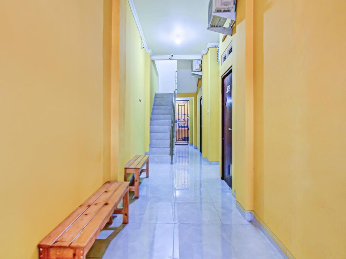 Super Oyo 90224 Palembang Residence Exterior foto